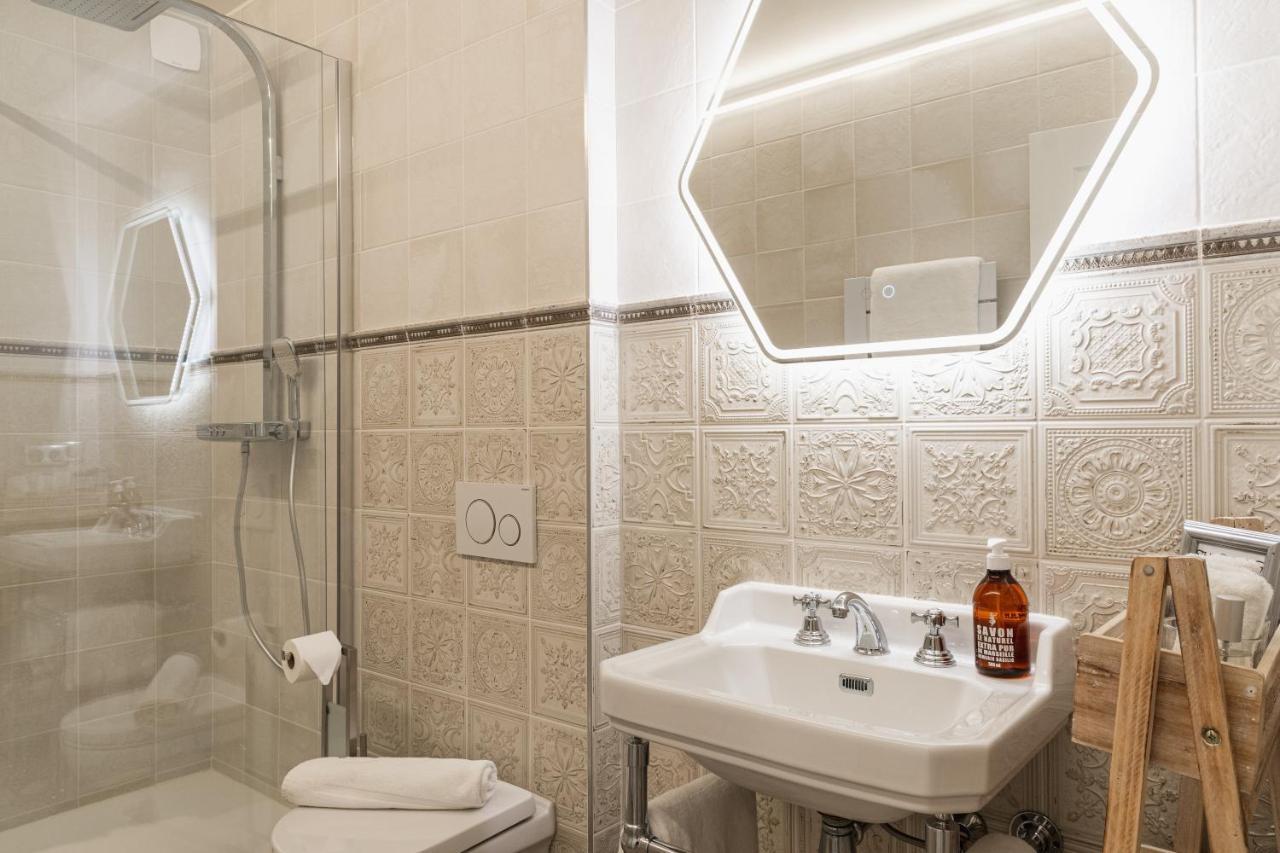 The French Boudoir Apartment Epernay Bagian luar foto